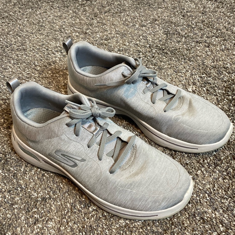Skechers Air-Cooled Arch Fit Ultra Go Women’s Sneakers sz 9 Heather Gray